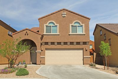 Clean Dirt and Grime from Stucco!